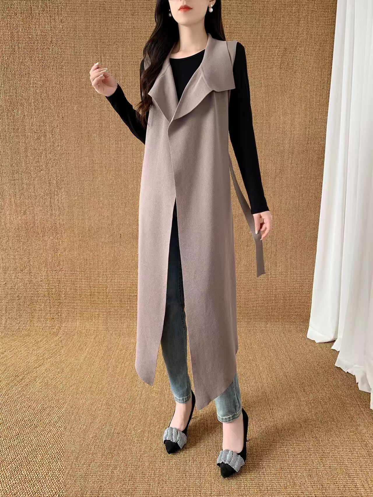Classic Sleeveless Trench Jacket (L-19898A)
