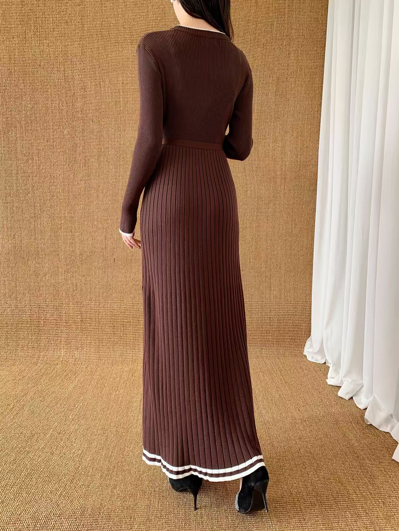 Elegant Ribbed Knit Maxi Dress