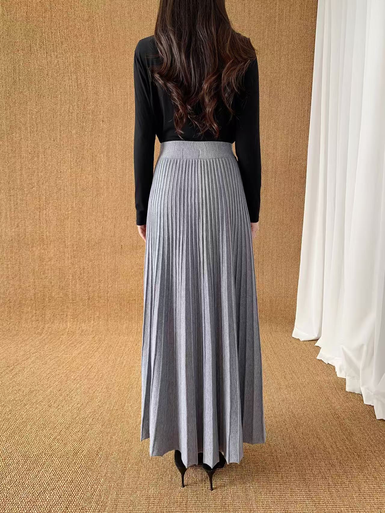 Pleated Knit Skirt (L-23303A)
